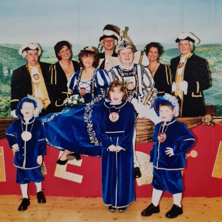 2003 Prinz Dirk III. und Prinzessin Birgit II. (Schmidt) mit Hofstaat